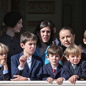 Beatrice Borromeo, Charlotte Casiraghi, Princesse Alexandra de Hanovre, Francesco Casiraghi, Raphael Elmaleh, Balthazar Rassam, Maximilian Casiraghi, Sacha Casiraghi apparaissent au balcon du Palais de Monaco lors des célébrations de la Fête Nationale à Monte-Carlo, Monaco le 19 novembre 2024. Photo by David Niviere/ABACAPRESS.COM