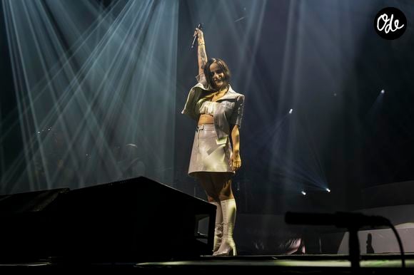 Installée à Ajaccio, elle considère son cadre de vie en Corse comme un facteur positif pour son équilibre.

Alizée au Zénith de Paris-La Villette, lors de son dernier concert de sa tournée anniversaire '25 ans déjà !', à Paris, France, le 4 octobre 2026. Après deux concerts complets à l’Olympia les 7 et 8 septembre 2026, la chanteuse a célébré un parcours jalonné de titres qui ont marqué plusieurs générations. © Vincenzo Arnone/Bestimage