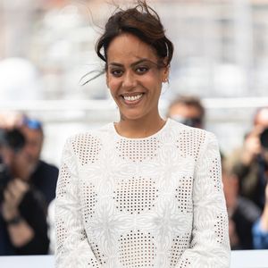 Amel Bent au photocall du film "Ma Frère" lors du 78ème Festival International du Film de Cannes, au Palais des Festivals à Cannes, France, le 22 mai 2025. © Jacovides-Moreau/Bestimage
