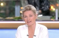 Anne-Elisabeth Lemoine dans "C à Vous" sur France 5.