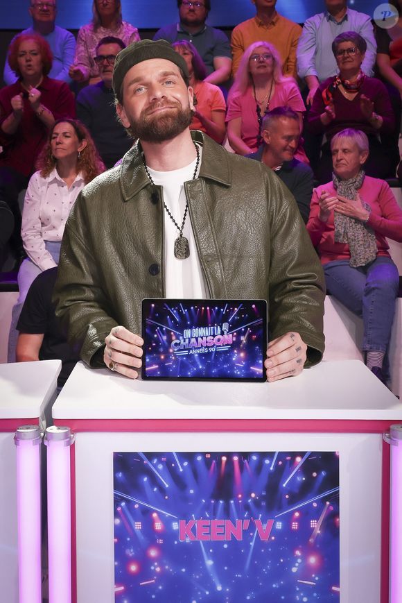 Exclusif - Keenv, lors de l'enregistrement de l'émission "On Connait La Chanson Années 90", présentée par L.Boccolini et diffusée le 19 mai 2026 sur W9, à Paris, France, le 8 avril 2026. © Jack Tribeca/Bestimage
