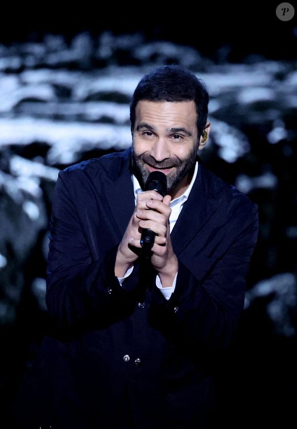 Exclusif - Ycare lors surprises lors de l'enregistrement de l'émission "La chanson secrète N°14", présentée par N.Aliagas et diffusée le 26 décembre sur TF1, consacrée à Nikos Aliagas à Paris le 10 Décembre 2025 JACOVIDES-MOREAU / BESTIMAGE