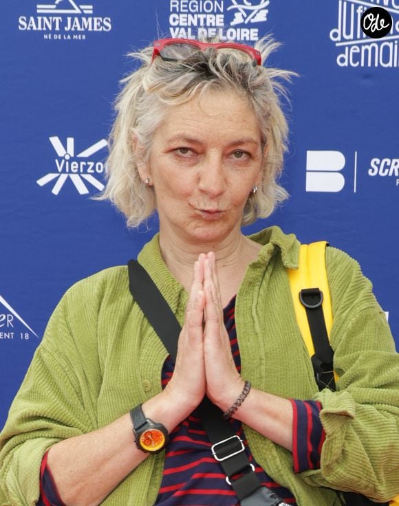 "Je ne fais pas les choses quand ça me fait chier. J'ai un toit, je peux encore bouffer pendant 20 ans si je veux sans aller faire la manche ou emmerder. Je le fais par plaisir", a-t-elle déclaré.

Corinne Masiero - 4ème édition du festival du film de Demain à Vierzon le 4 juin 2025. © Coadic Guirec/Bestimage