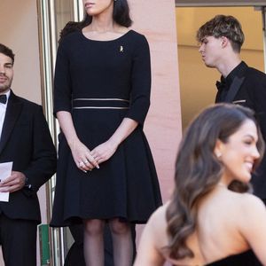 Antoine Dupont et sa compagne Iris Mittenaere - Antoine Dupont et sa compagne Iris Mittenaere se retrouvent sur les marches  du film « Dossier 137 » lors du 78ème Festival International du Film de Cannes le 15 mai 2025.

© Jacovides / Moreau / Bestimage