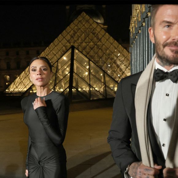 Exclusif - Victoria et David Beckham au dîner organisé à l'issue du vernissage de l'exposition "Louvre Couture, Objets d'Art, Objets de mode" à Paris en marge de la fashion week PAP automne/hiver 2025-2026 à Paris le 4 mars 2025.

© Alain Guizard / Bestimage