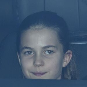 La princesse Charlotte de Galles - Arrivées et départs de la famille royale britannique au déjeuner de Noël au palais de Buckingham à Londres, Royaume Uni, le 16 décembre 2025. Cover Images via ZUMA Press/Bestimage