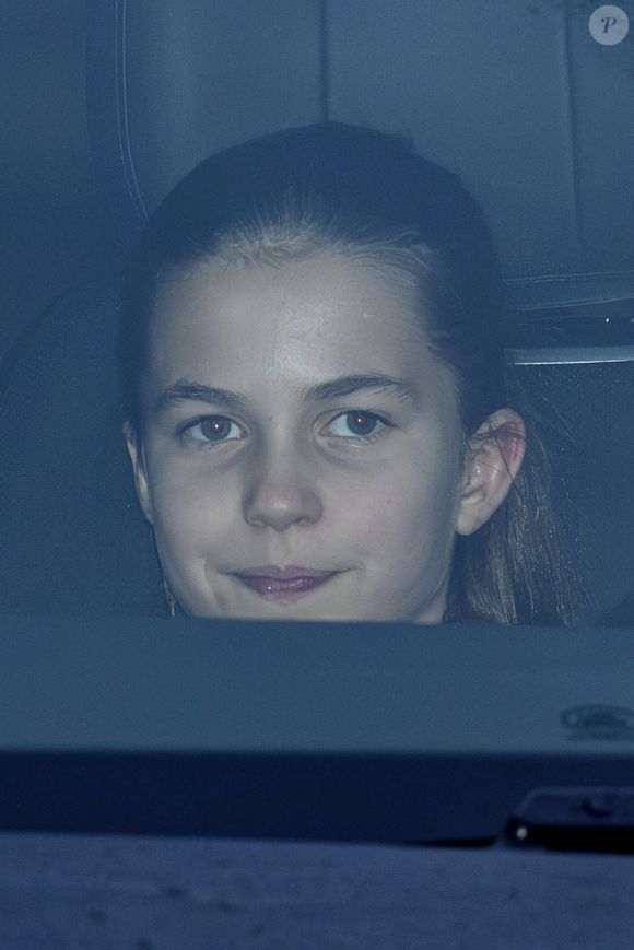 La princesse Charlotte de Galles - Arrivées et départs de la famille royale britannique au déjeuner de Noël au palais de Buckingham à Londres, Royaume Uni, le 16 décembre 2025. Cover Images via ZUMA Press/Bestimage