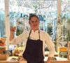 L'ancienne candidate de "Top Chef" Chloé Charles a lancé "Chloé's Cantine" dans le XIe arrondissement de Paris.

Chloé Charles, candidate de "Top Chef 2021" sur M6.