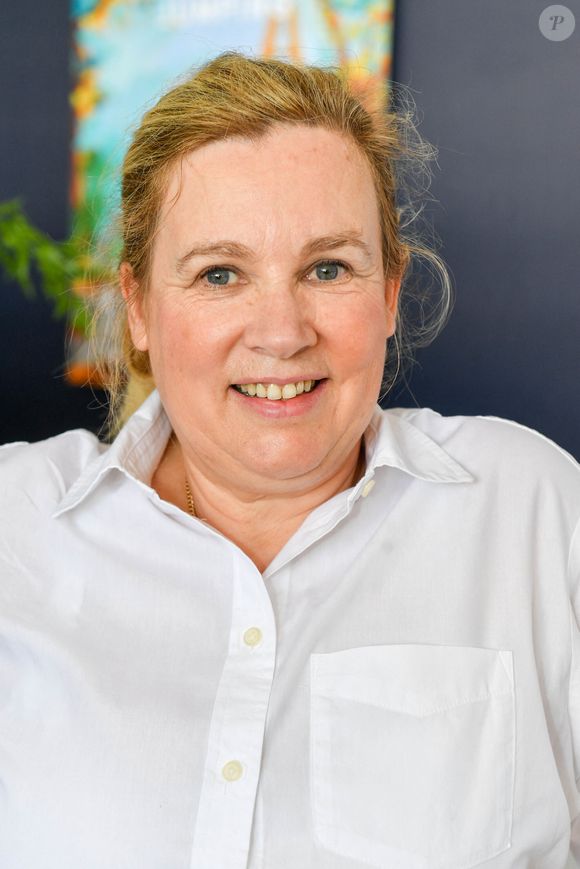Exclusif - Hélène Darroze dans l'Espace VIP lors de la 9e édition du "Longines Paris Eiffel Jumping" au Champ de Mars à Paris, le 25 juin 2023. 

Photo : Perusseau-Veeren / Bestimage