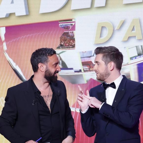 Cyril Hanouna, Andrea Bruche, sur le plateau de l’émission « TPMP » présentée par C.Hanouna et diffusée en direct sur C8, Paris, France, le 26 fevrier 2025. © Jack Tribeca / Bestimage