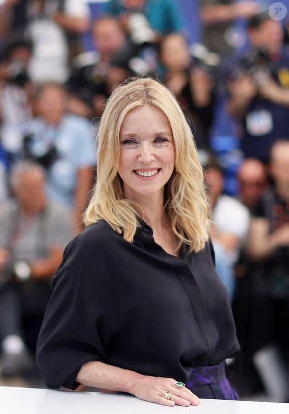 Léa Drucker au photocall de "L'Eté Dernier (Last Summer)" lors du 76ème Festival International du Film de Cannes, le 26 mai 2023.
© Moreau/Jacovides/Bestimage