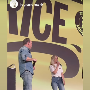 Nathalie Péchalat n'était pas de la partie et s'amusait ailleurs

Jean Dujardin fête les 20 ans de "Brice de Nice" au Grand Rex, à Paris, le 6 avril 2025 Instagram @jeandujardin