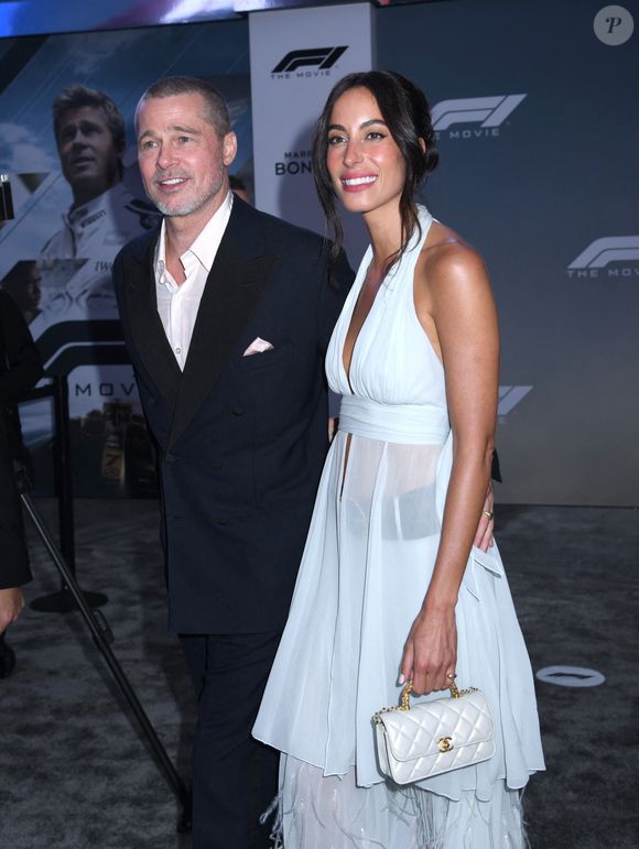 Brad Pitt et Ines de Ramon assistent à la première mondiale du film Apple Original Films 'F1 : The Movie' à Times Square à New York. Le 16 juin 2025. © Photo Image Press via ZUMA Press Wire