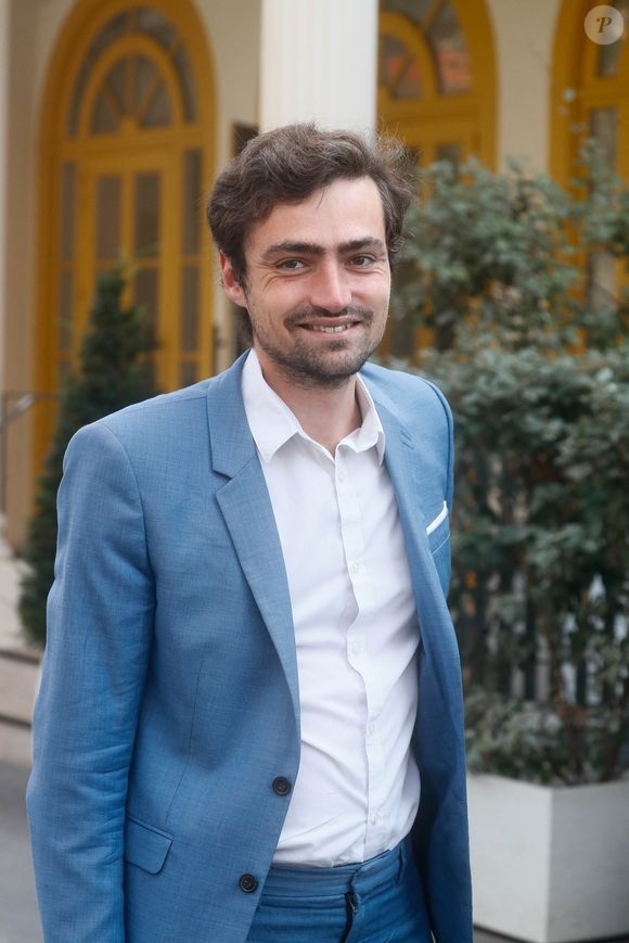 Nathan Devers - Arrivées à l'enregistrement de l'émission "Vivement Dimanche" présentée par M. Drucker et qui sera diffusée le 22 octobre 2023 sur France 3 au studio Gabriel à Paris, France, le 17 octobre 2023. © Christophe Clovis/Bestimage