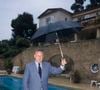 Avant de s'y installer, l'animateur possédait la mythique villa Katouchka située sur les hauteurs cannoises.

Archives - En France, Philippe Bouvard dans sa villa de Cannes le 2 février 1996.

© Bestimage
