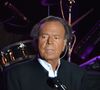 Sur les réseaux, celui qui reste présumé innocent jusqu'à preuve du contraire par la justice espagnole, a adressé un message à ses fans. 

Julio Iglesias sur la scène du Sporting à Monaco à l'occasion du Monte-Carlo Sporting Summer Festival, le 29 juillet 2016.

Photo : Lionel Urman / Bestimage