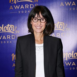 Puis d'ajouter : "Il y en a une qui travaille toujours à la maison depuis 17 ans". 

Exclusif - Alexia Laroche-Joubert lors de la soirée de remise de prix Molotov TV Awards 2024, première édition, pour récompenser les programmes télés préférés. Paris, le 1er octobre 2024.
© Rachid Bellak / Bestimage