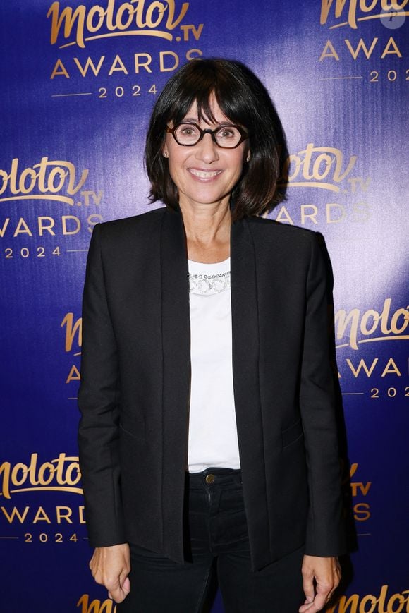 Puis d'ajouter : "Il y en a une qui travaille toujours à la maison depuis 17 ans". 

Exclusif - Alexia Laroche-Joubert lors de la soirée de remise de prix Molotov TV Awards 2024, première édition, pour récompenser les programmes télés préférés. Paris, le 1er octobre 2024.
© Rachid Bellak / Bestimage