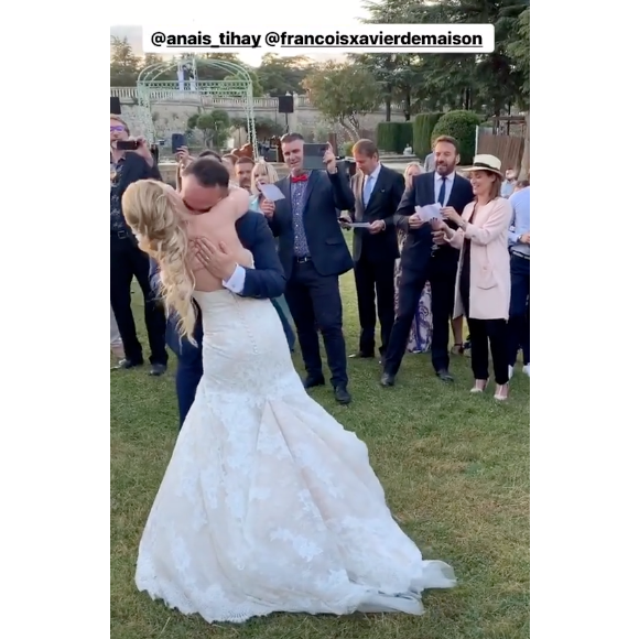 que le comédien et celle qui partage sa vie avaient scellé leur union devant une foule de personnalités.

François-Xavier Demaison et Anaïs Tihay se sont mariés le 7 juin 2019 dans les Pyrénées-Orientales, unis à la mairie de Perpignan avant de célébrer leurs noces au château de Valmy à Argelès-sur-Mer. Image Instagram.