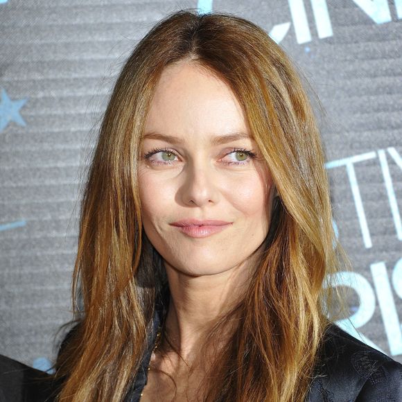 La petite fiancée des Français, révélée par son tube "Joe le Taxi" en 1987 a grandi sous leurs yeux.

Vanessa Paradis en 2012