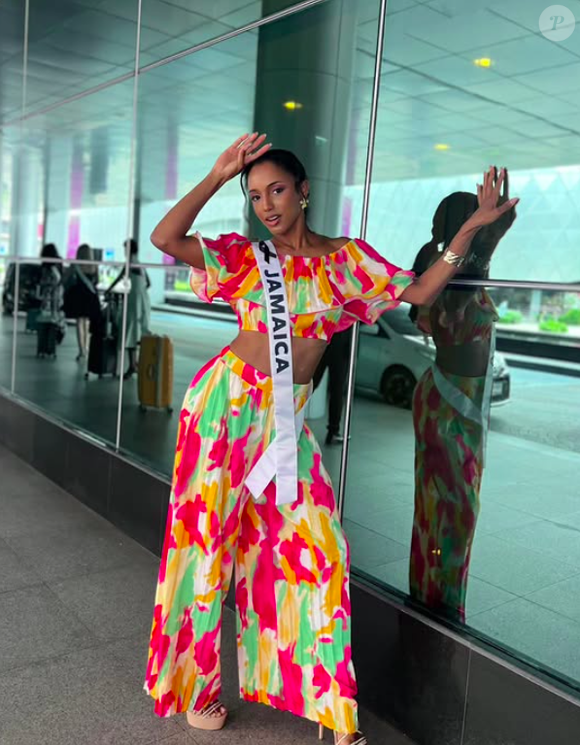 L'événement a pris une tournure plus inquiétante lorsque Gabrielle Henry chute lors du défilé en robe de soirée des préliminaires. Elle est immédiatement transportée d’urgence à l’hôpital 

Gabrielle Henry - Miss Univers Jamaïque sur Instagram