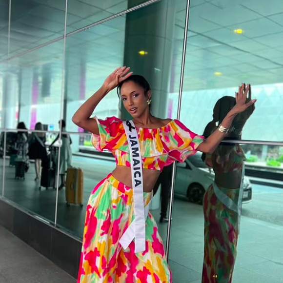 L'événement a pris une tournure plus inquiétante lorsque Gabrielle Henry chute lors du défilé en robe de soirée des préliminaires. Elle est immédiatement transportée d’urgence à l’hôpital 

Gabrielle Henry - Miss Univers Jamaïque sur Instagram