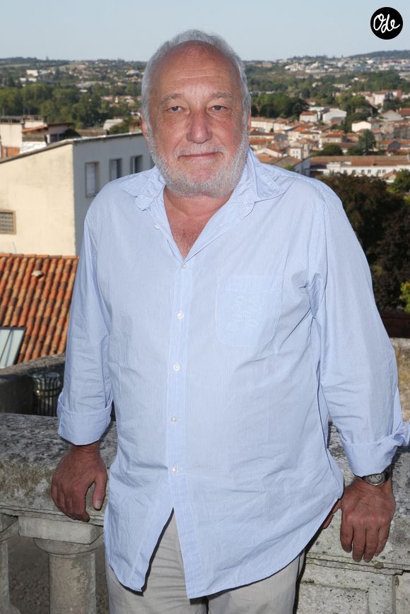 François Berléand pose lors de la séance photo de « Deux moi » dans le cadre du 12e Festival du film d'Angoulême, à Angoulême, en France, le 21 août 2019. Photo de Jérôme Domine/ABACAPRESS.COM