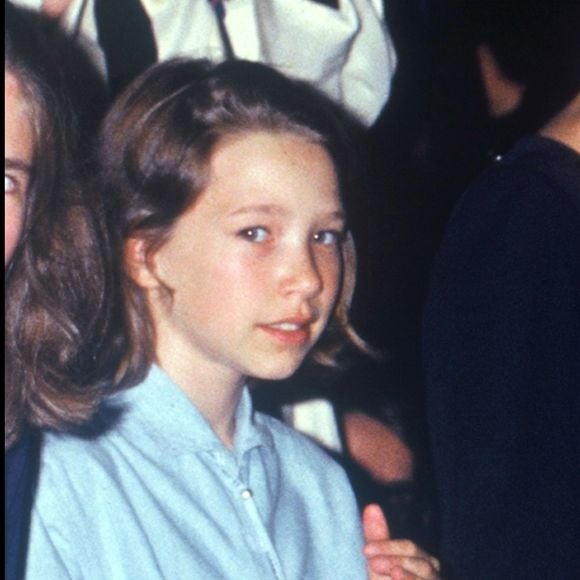 La comédienne précise que garder ce nom était naturel pour elle.

Nathalie Baye et Laura Smet au concert de Johnny Hallyday pour ses 50 ans au Parc des Princes en 1993 
Bestimage