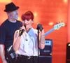 Il y a environ un an déjà, l'artiste, d'ordinaire très discrète, s'était confiée avec une totale franchise sur son amourette de jeunesse avec le guitariste de sa formation.

Exclusif - Jennifer Ayache du groupe Superbus lors de l'enregistrement de l'émission "Vivement dimanche" au studio Rive gauche, à Paris, le 30 septembre 2026. 

© Guillaume Gaffiot/Bestimage