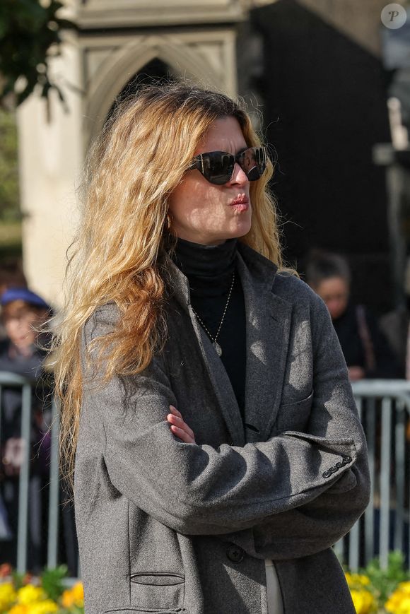 "J’ai envie de véhiculer l’image positive d’une femme joyeuse, libre, qui travaille et qui est portée par une véritable passion", continue-t-elle.

Cécile Cassel aux arrivées des obsèques d'Emilie Dequenne au cimetière Père Lachaise à Paris, France, le 26 mars 2025. © Cyril Moreau/Bestimage