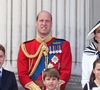 "Écoutez, je n’ai que 22 ans, pour l’amour de Dieu. Je suis trop jeune pour me marier à mon âge. Je ne veux pas me marier avant au moins 28 ou peut-être 30 ans", avait-il lancé agacé.
Le prince William, prince de Galles, Catherine Kate Middleton, princesse de Galles, le prince George, le prince Louis et la princesse Charlotte - Les membres de la famille royale britannique au balcon du Palais de Buckingham lors de la parade militaire "Trooping the Colour" à Londres le 15 juin 2024
© Julien Burton / Bestimage
