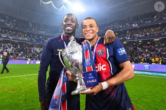 Ousmane Dembélé et Kylian Mbappé lors de la finale de Coupe de France avec le Paris Saint Germain au Stade Pierre Mauroy le 25 mai 2024 à Lille, France. ( Photo by federico pestellini / panoramic ) -
