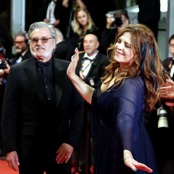 Daniel Auteuil et Agnès Jaoui - Montée des marches du film " L'objet du délit " lors du 79ème Festival International du Film de Cannes, le 22 mai 2026. © Jacovides-Moreau / Bestimage