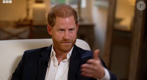 Voilà qu'il a fait une apparition dans une émission que le prince Harry déteste car elle est présentée par un homme qui a insulté sa femme Meghan

Interview du prince Harry pour la BBC
© BBC/JLPPA / Bestimage