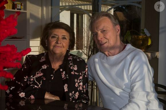 Un des plus beaux hommages qu'elle pouvait lui rendre, témoignant de la complicité sans faille du couple.

Herbert Leonard et sa femme Cléo chez eux à Barbizon le 2016/12/2016