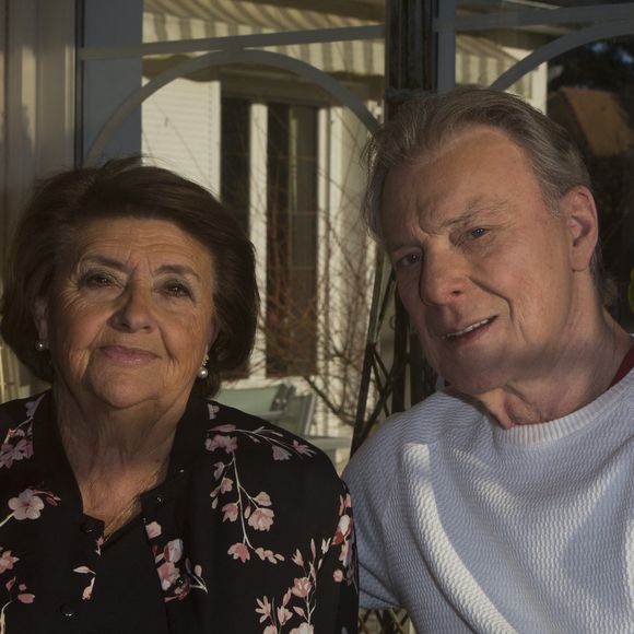 Un des plus beaux hommages qu'elle pouvait lui rendre, témoignant de la complicité sans faille du couple.

Herbert Leonard et sa femme Cléo chez eux à Barbizon le 2016/12/2016