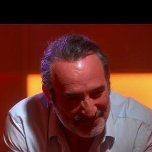 Jean Dujardin surpris par Jeanne Cherhal dans "C à vous", diffusé sur France 5 ce 11 mars 2026

Copyright : Capture d'écran France 5 / C à vous