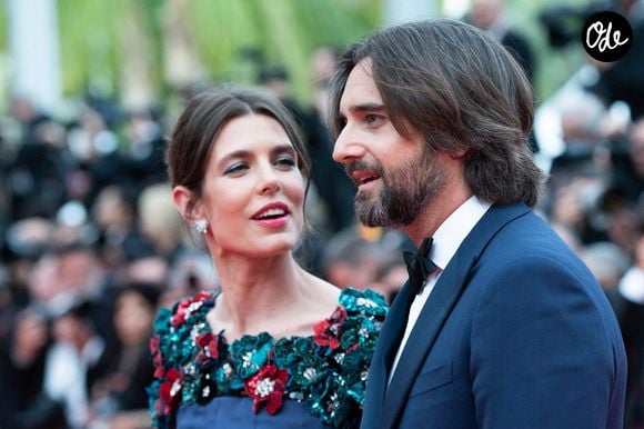 Dimitri Rassam et Charlotte Casiraghi assistent au tapis rouge d'ouverture et à la première du film « Jeanne du Barry » dans le cadre du 76e Festival de Cannes, à Cannes, en France, le 16 mai 2023. Photo : Aurore Marechal/ABACAPRESS.COM