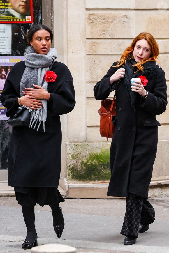 Guest, Sarah Stern - Arrivées aux obsèques de C.Laborde en l’église Saint-Roch à Paris, le 6 février 2025. Décédée le 28 janvier 2025 à l'âge de 73 ans, l'ancienne présentatrice météo de TF1 (1988 - 2017) était atteinte de la maladie neurodégénérative à corps de Lewy. 
© Jacovides - Moreau / Bestimage