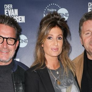 Benjamin Castaldi, Caroline Ithurbide enceinte et Philippe Lellouche - Générale de la pièce "Cher Evan Hansen" au théâtre de la Madeleine à Paris le 8 octobre 2025. © Coadic Guirec/Bestimage