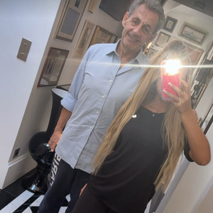 Giulia Sarkozy a publié une story le 21 octobre 2025 quelques minutes après l'incarcération de son père à la prison de la Santé.