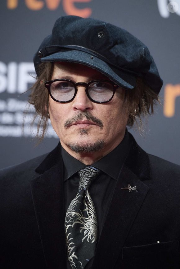 L’événement en question a ainsi permis de récolter 300 000 dollars au profit d'une association qui recueille des chats abandonnés, malades ou blessés

Johnny Depp au photocall de la projection du film "The Daughter" au 69ème festival international du film de San Sebastian (Saint Sebastien) le 22 septembre 2021.
© Jack Abuin/ZUMA Press Wire / Bestimage
