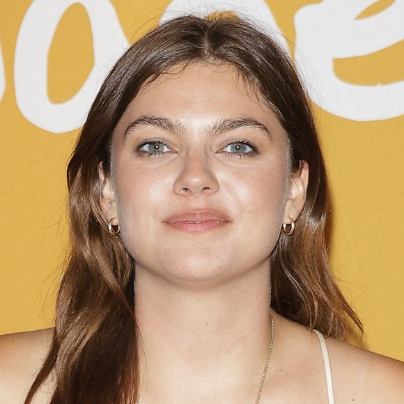 Louane s’est confiée à des enfants dans l'émission "Au tableau !" de retour sur Canal+ Kids

Louane Emera - Première du film "La fille dans Les nuages" au cinema UGC Bercy à Paris. © Coadic Guirec/Bestimage