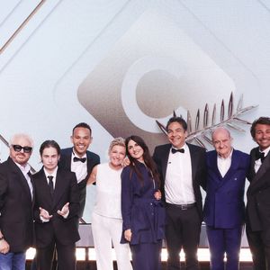 Exclusif - Adil Rami, Marc Cerrone, Christine and the Queens, Mohamed Bouhafsi, Anne-Elisabeth Lemoine, Géraldine Nakache, Patrick Cohen, Pierre Lescure, Bertrand Chameroy sur le plateau de l'émission "C à vous" lors du 78ème Festival International du Film de Cannes, France, le 23 mai 2025. © Jack Tribeca/Bestimage