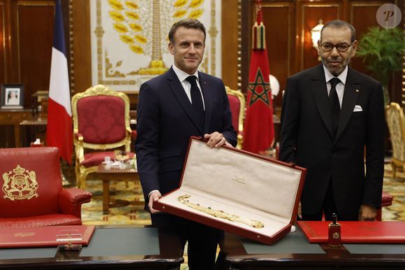 Le président de la République française Emmanuel Macron et le roi Mohammed VI lors de leur entretien au palais royal à Rabat.

© Ludovic Marin / Pool / Bestimage