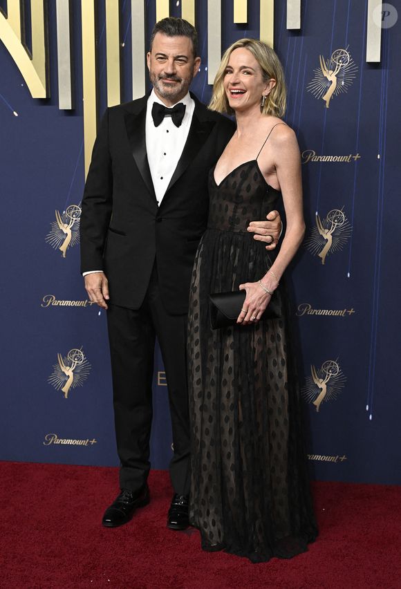 Jimmy Kimmell et sa femme Molly McNearney arrivent à la 77e cérémonie annuelle des Primetime Emmy Awards au Peacock Theater à Los Angeles le dimanche 14 septembre 2025. Photo by John McCoy/UPI/ABACAPRESS.COM