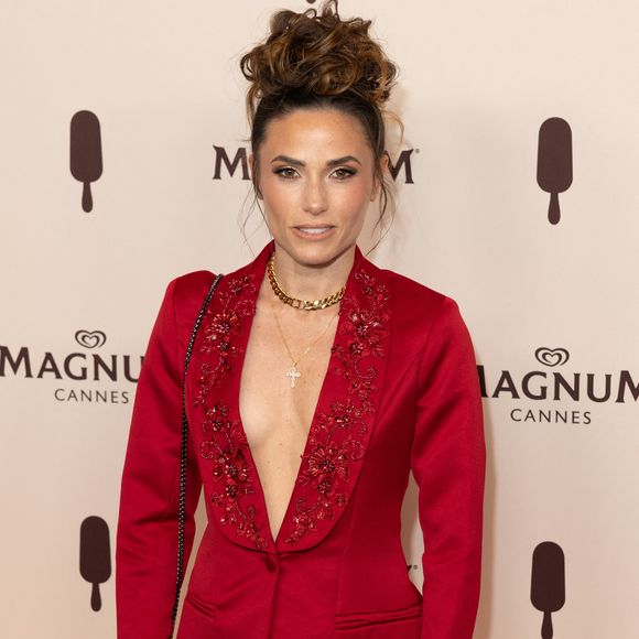Capucine Anav - Photocall de la Plage Magnum lors du 78ème Festival de Cannes le 15 mai 2025. © Jeremy Melloul/Bestimage