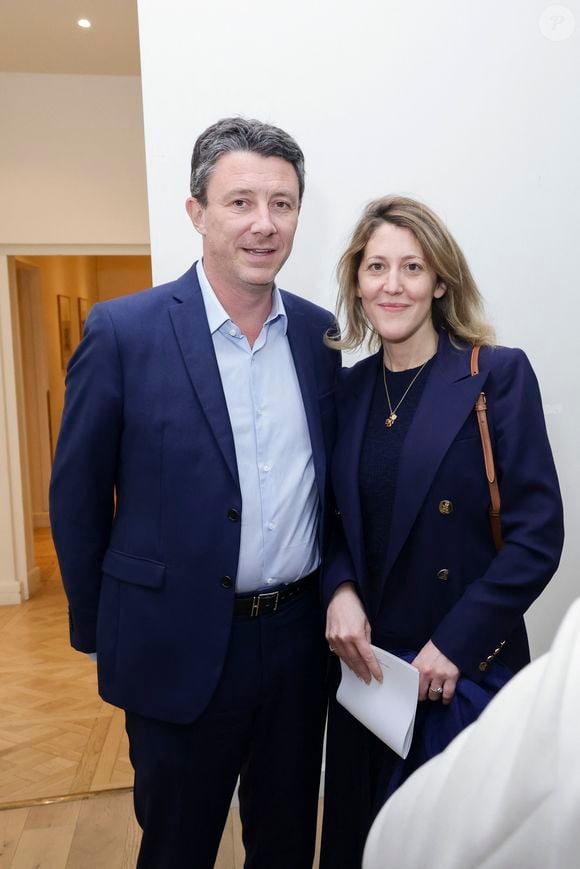 Benjamin Griveaux et sa femme Julia Minkowski ont assisté à une belle soirée

Exclusif - Benjamin Griveaux et sa femme Julia Minkowski - Les salons de la Maison de l’Amérique latine ont fait salle comble réunissant de nombreuses personnalités du monde des affaires, de la culture ou encore de la diplomatie, venues écouter G.Darmanin, ministre d’État, garde des Sceaux, ministre de la Justice, lors d’un dîner du Cercle de la Revue des Deux Mondes. Une soirée exceptionnelle riche en débat ! © Jack Tribeca / Bestimage