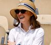 Lors d'un entretien accordé à Net-A-Porter justement, l'actrice a partagé ses observations sur l'éducation et le comportement des jeunes Français.

Natalie Portman en tribunes lors de la finale messieurs des Internationaux de France de Tennis de Roland Garros 2025 (jour 15), à Paris, France, le 8 juin 2025. © Cyril Moreau/Bestimage