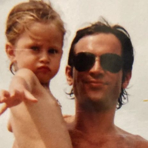 Star du boys band mythique des années 2000, les 2be3, Filip Nikolic s'est éteint à seulement 35 ans après un arrêt cardiaque

Le défunt Filip Nikolic et sa fille Sasha. Photo publiée sur Instagram